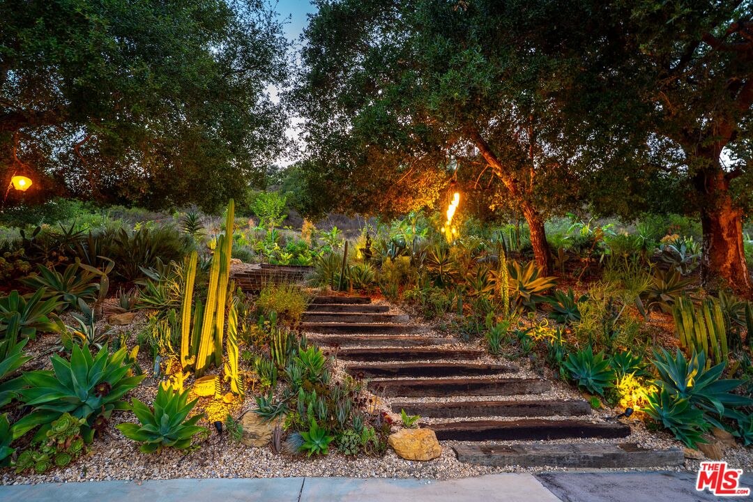 24537 Dry Canyon Cold Creek Road Calabasas, CA 91302 - Photo 32 of 34