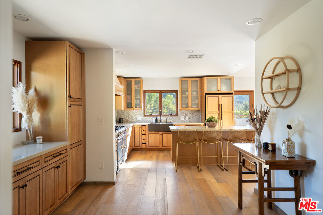 24537 Dry Canyon Cold Creek Road Calabasas, CA 91302 - Photo 6 of 32