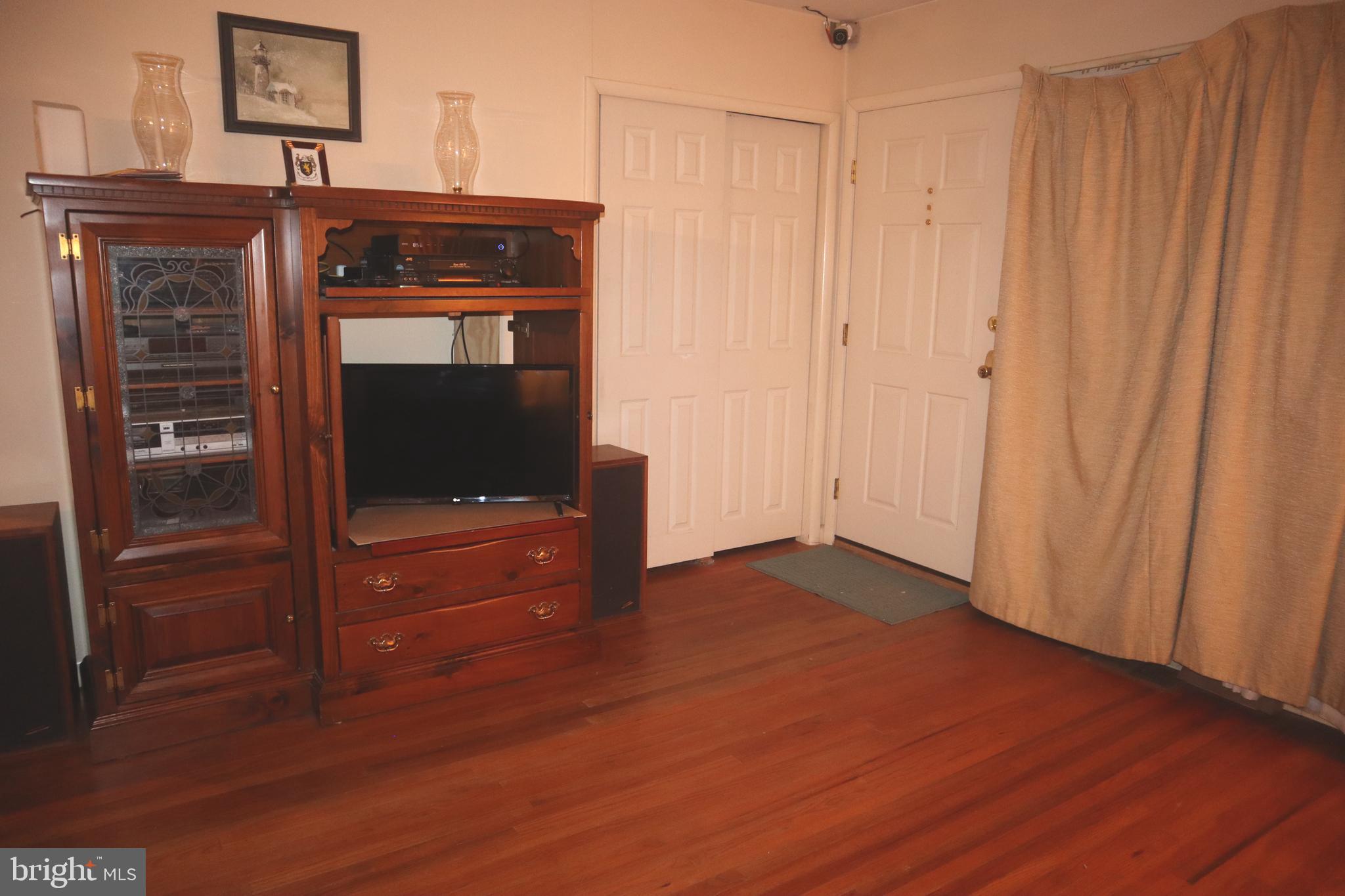 151 Valley Road Warminster, PA 18974 - Photo 8 of 31