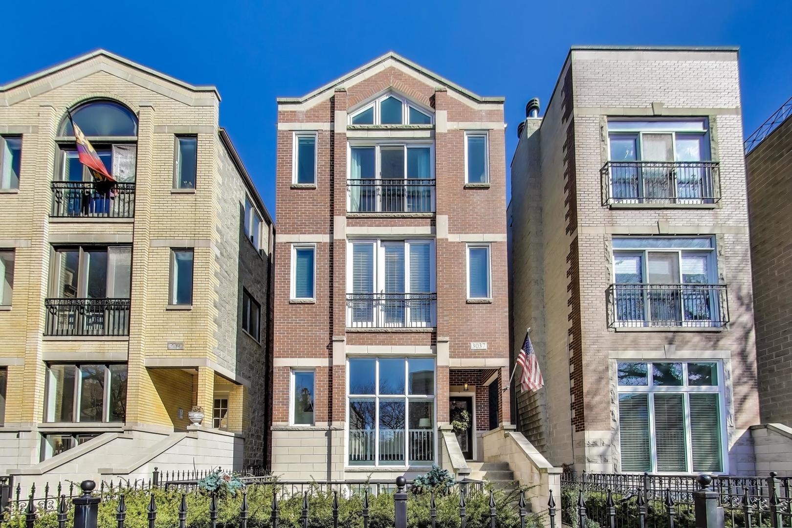 3037 North Racine Avenue, Unit 3 Chicago, IL 60657 - Photo 1 of 4 Gallery Image 1