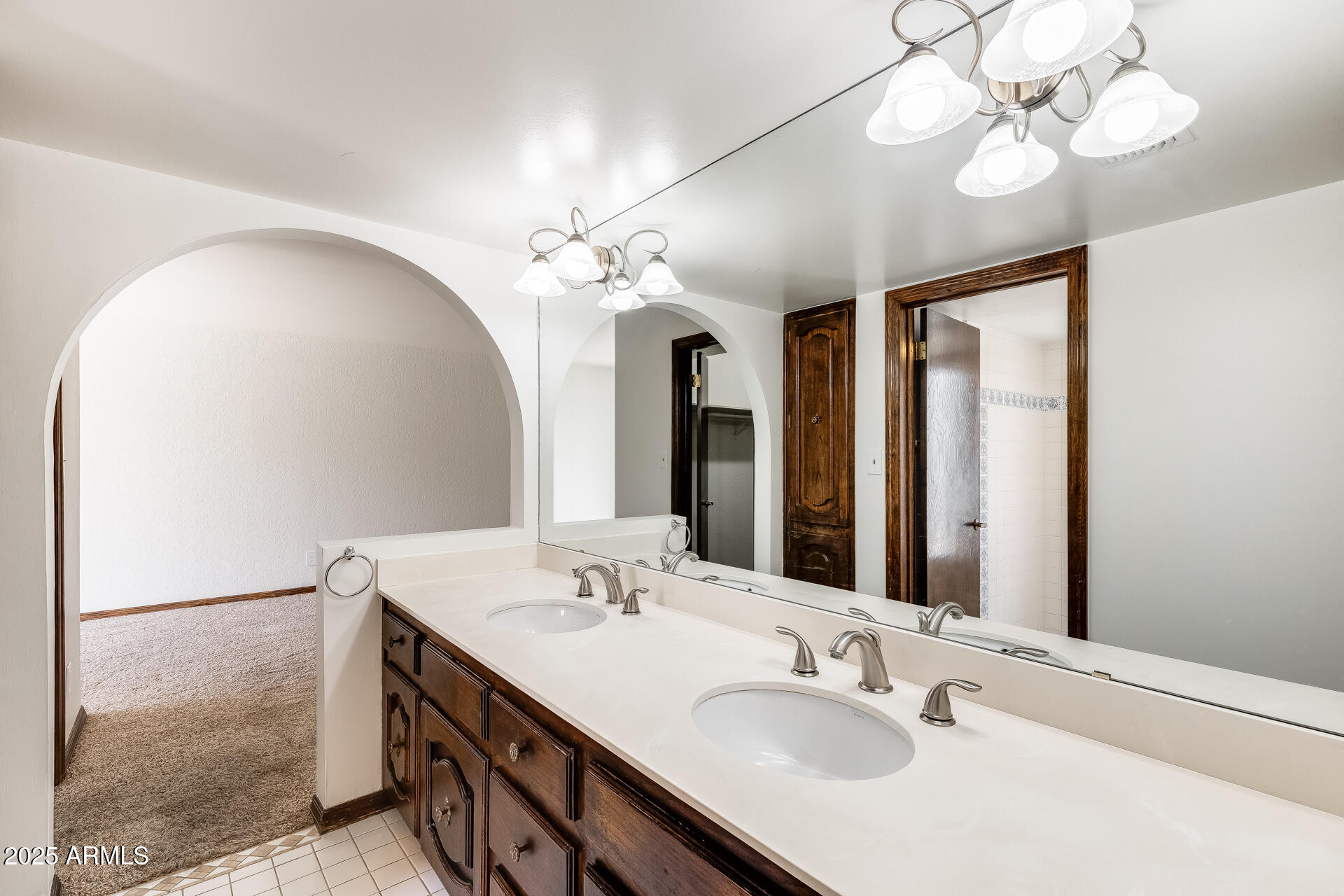 6142 North 13th Street Phoenix, AZ 85014 - Photo 11 of 24 Downstairs Ensuite