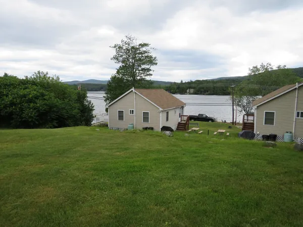 $1,999 | 135 West Shore Road, Unit COTTAGE #3, Bristol, NH 03222