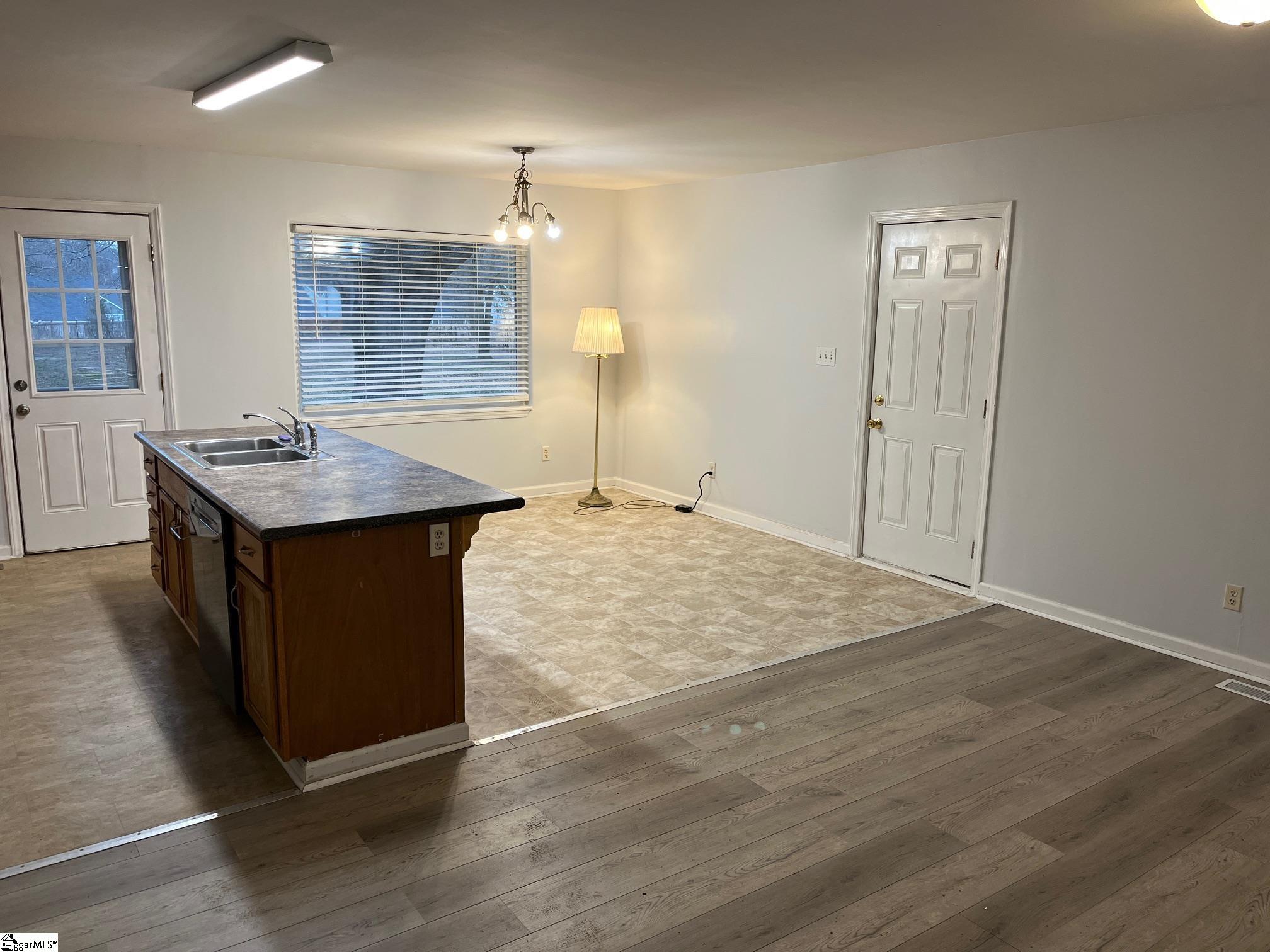 294 Jones Road Fountain Inn, SC 29644 - Photo 6 of 13 Gallery Image 6