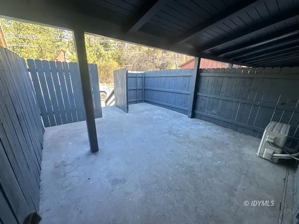 $995 | 26345 Highway 243, Unit F, Idyllwild, CA 92549