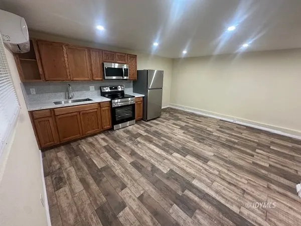 $995 | 26345 Highway 243, Unit F, Idyllwild, CA 92549