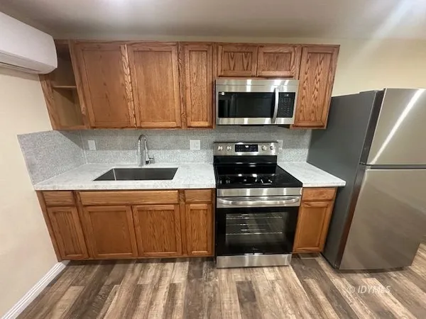 $995 | 26345 Highway 243, Unit F, Idyllwild, CA 92549