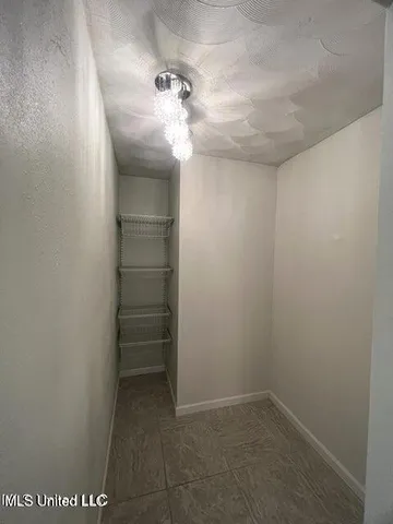 $1,775 | 19 Stratford Place, Gulfport, MS 39503