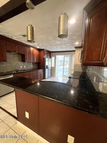 $1,775 | 19 Stratford Place, Gulfport, MS 39503