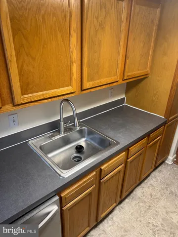 a view of utility room