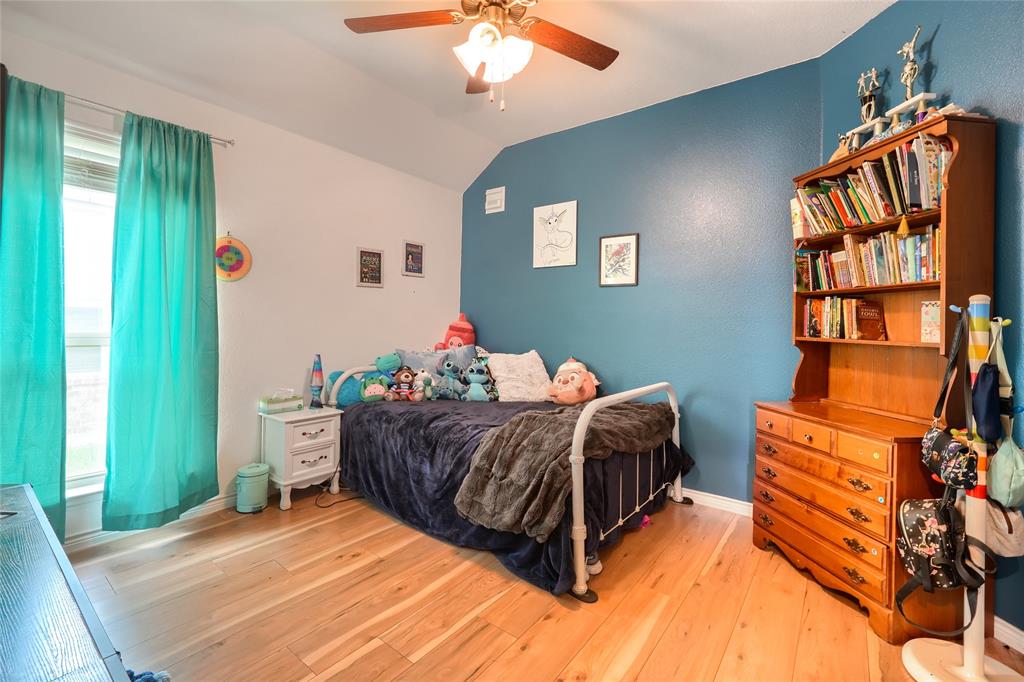 5604 Durst Lane Forney, TX 75126 - Photo 20 of 32 3rd Bedroom