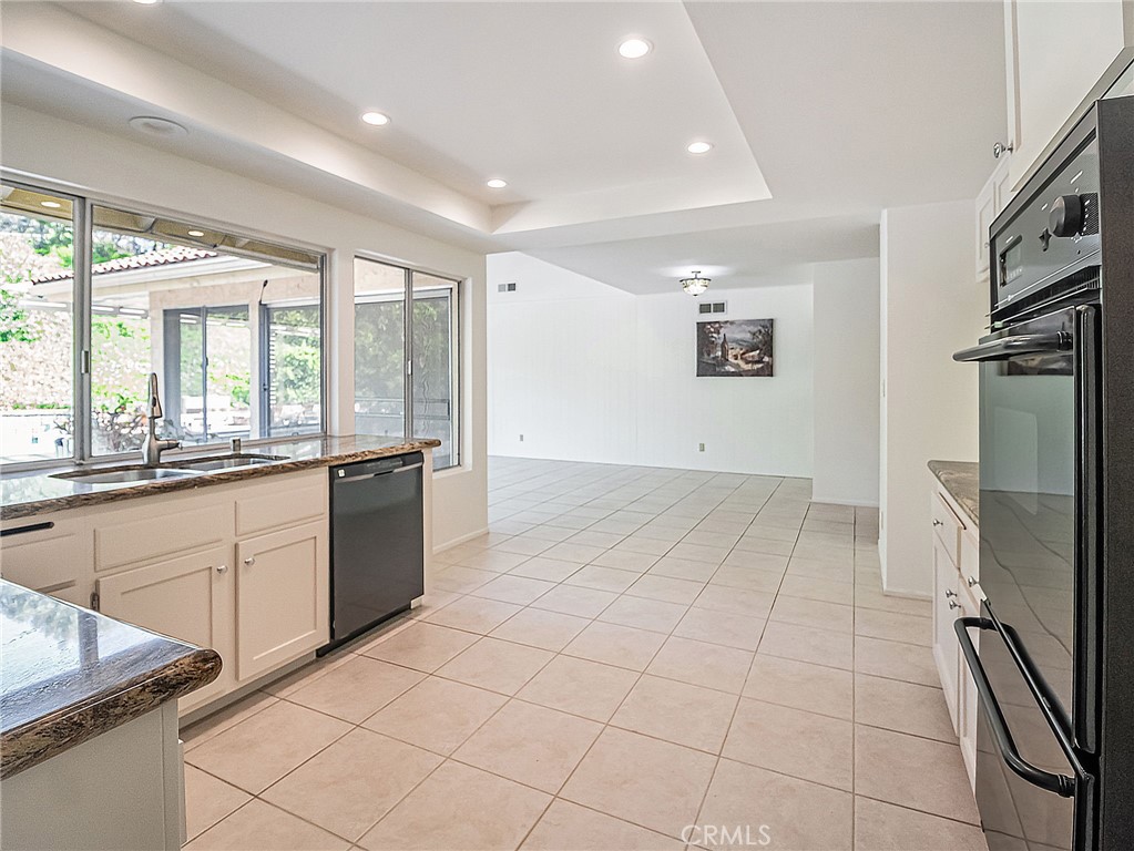 4 Peacock Lane Palos Verdes Peninsula, CA 90274 - Photo 8 of 26