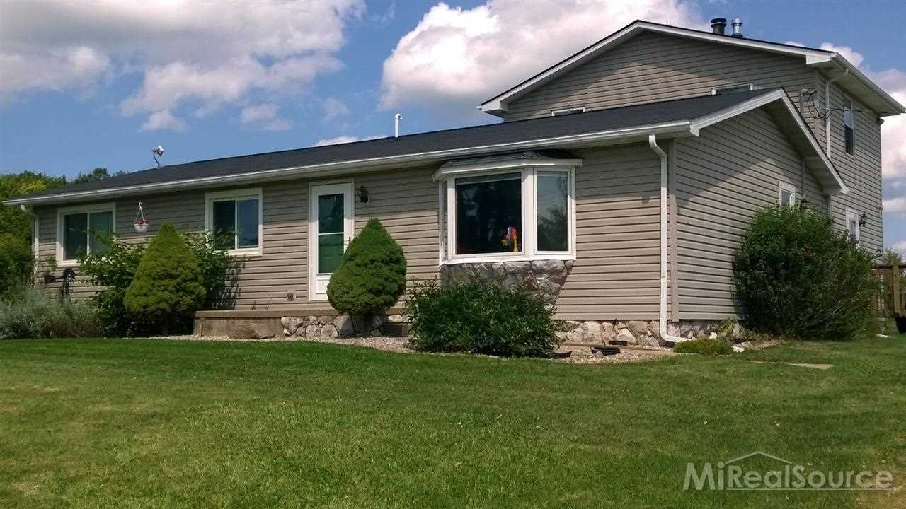4200 Martin Capac, MI 48014 - Photo 1 of 30 31192663.JPG