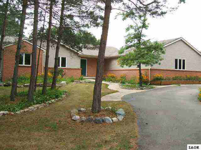 2403 Curdy Road Howell, MI 48855 - Photo 1 of 9 46880.JPG