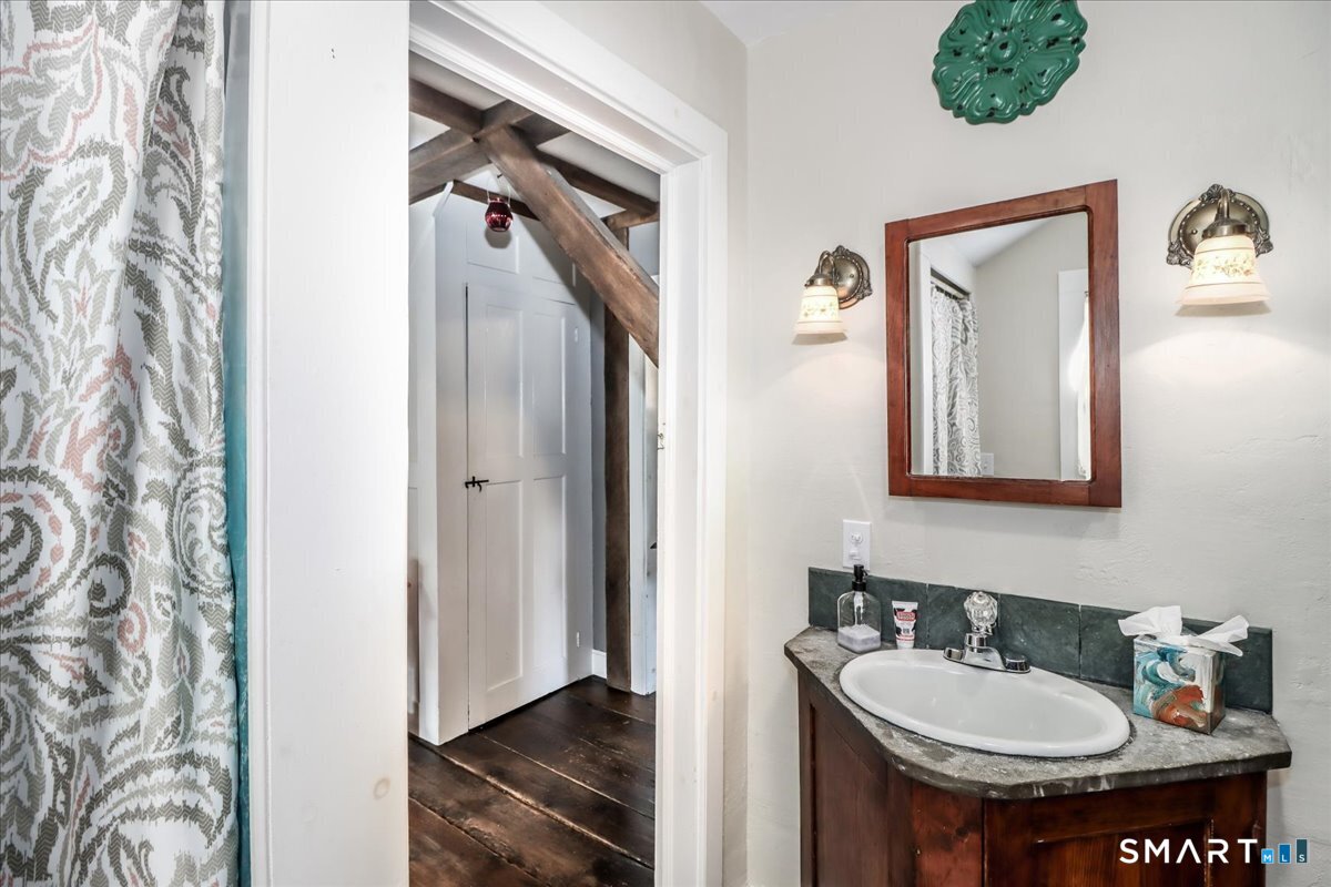 6 Weekeepeemee Road Woodbury, CT 06798 - Photo 15 of 34