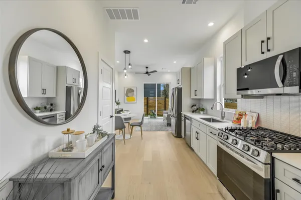 $499,000 | 2006 South L Davis Avenue, Unit 3, Austin, TX 78702