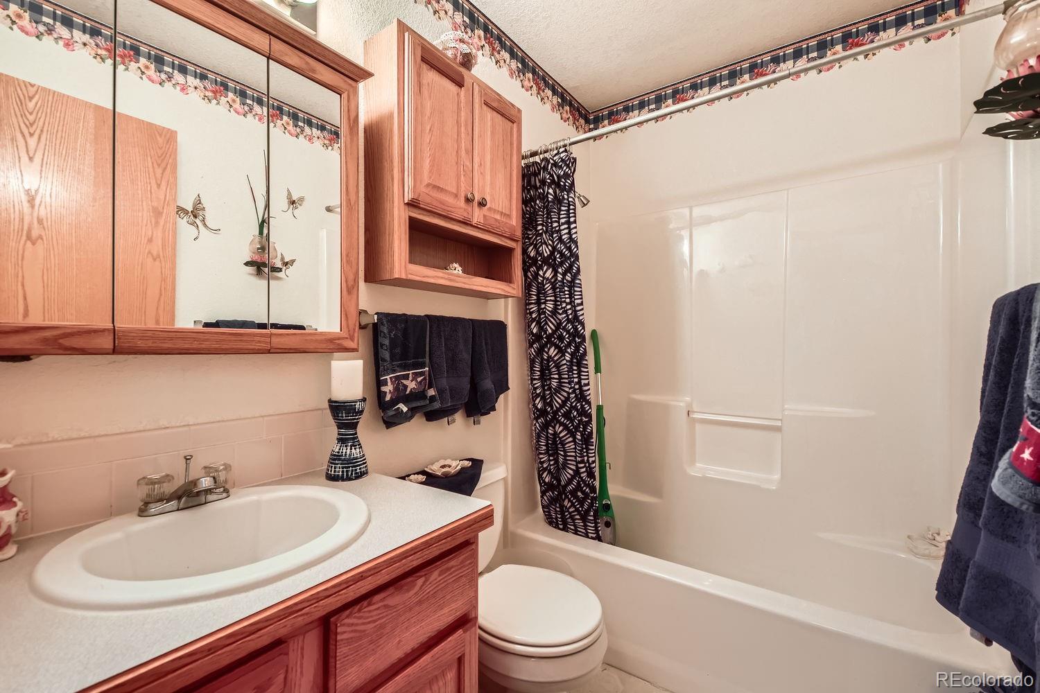 4100 Meadows Avenue Evans, CO 80620 - Photo 9 of 18