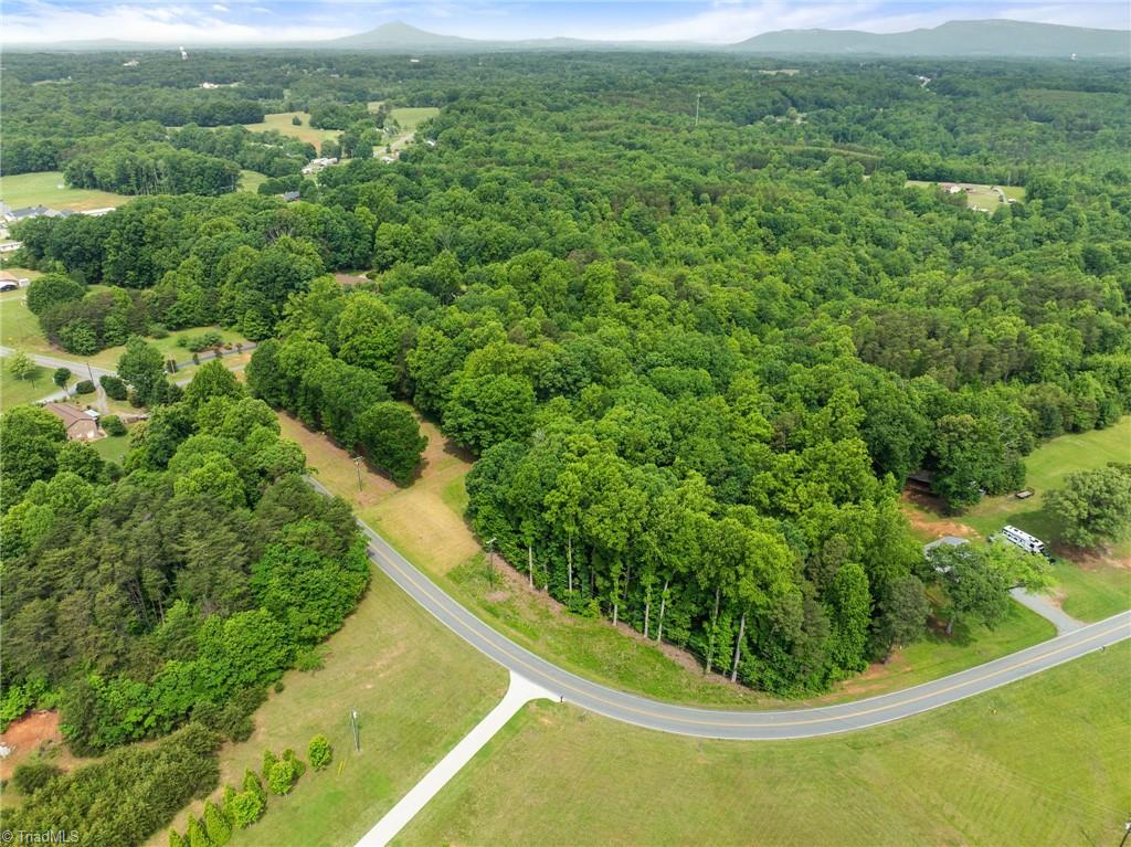 1099 Slate Road King, NC 27021 - Photo 5 of 16