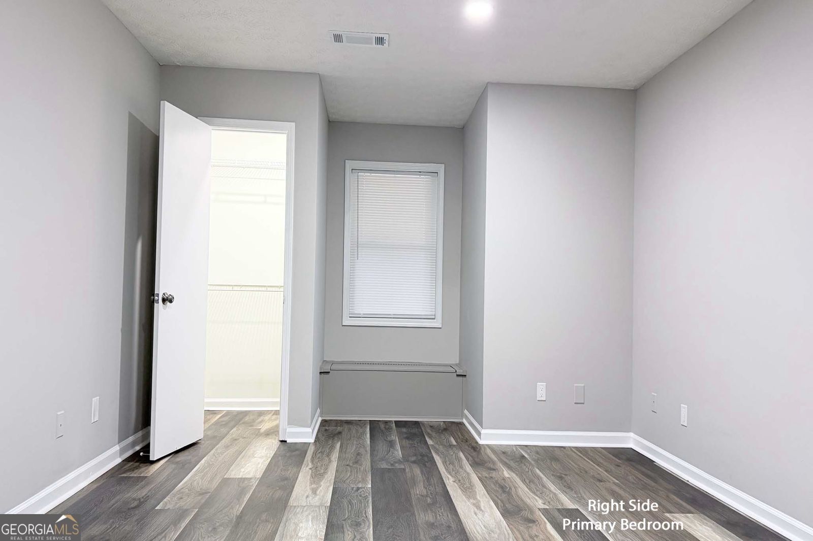 1114 Summer Brook Road Atlanta, GA 30349 - Photo 2 of 38