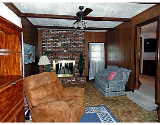 9350 Barnes Lake Road North Huntingdon, PA 15642 - Photo 4 of 17 Family Room.