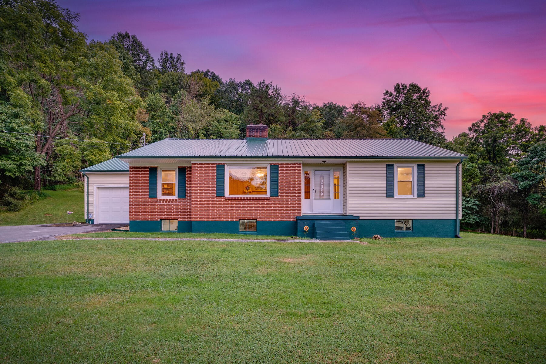 853 Island Road Bristol, VA 24201 - Photo 1 of 29 102