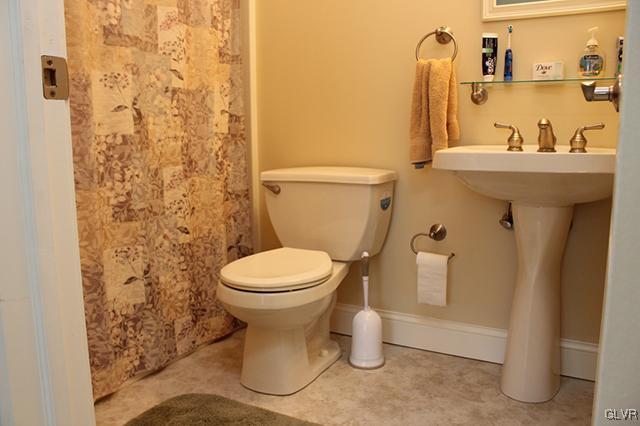 227 Hamilton Road Stroudsburg, PA 18360 - Photo 25 of 32 Gallery Image 25