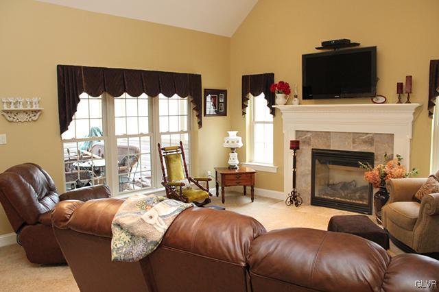 227 Hamilton Road Stroudsburg, PA 18360 - Photo 8 of 32 Gallery Image 8