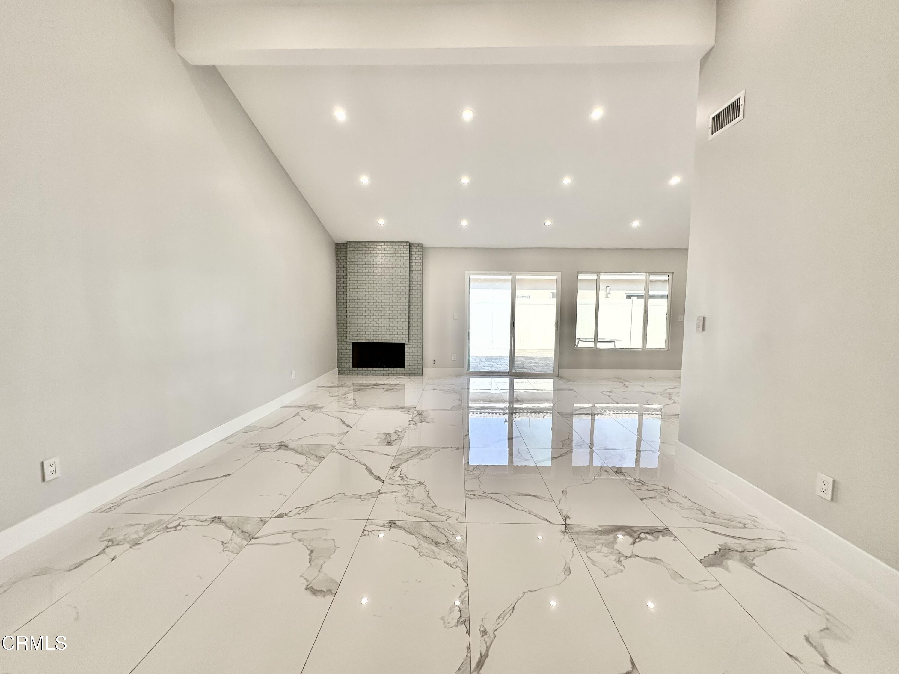 10462 Yarmouth Avenue Granada Hills, CA 91344 - Photo 5 of 30 IMG_1399