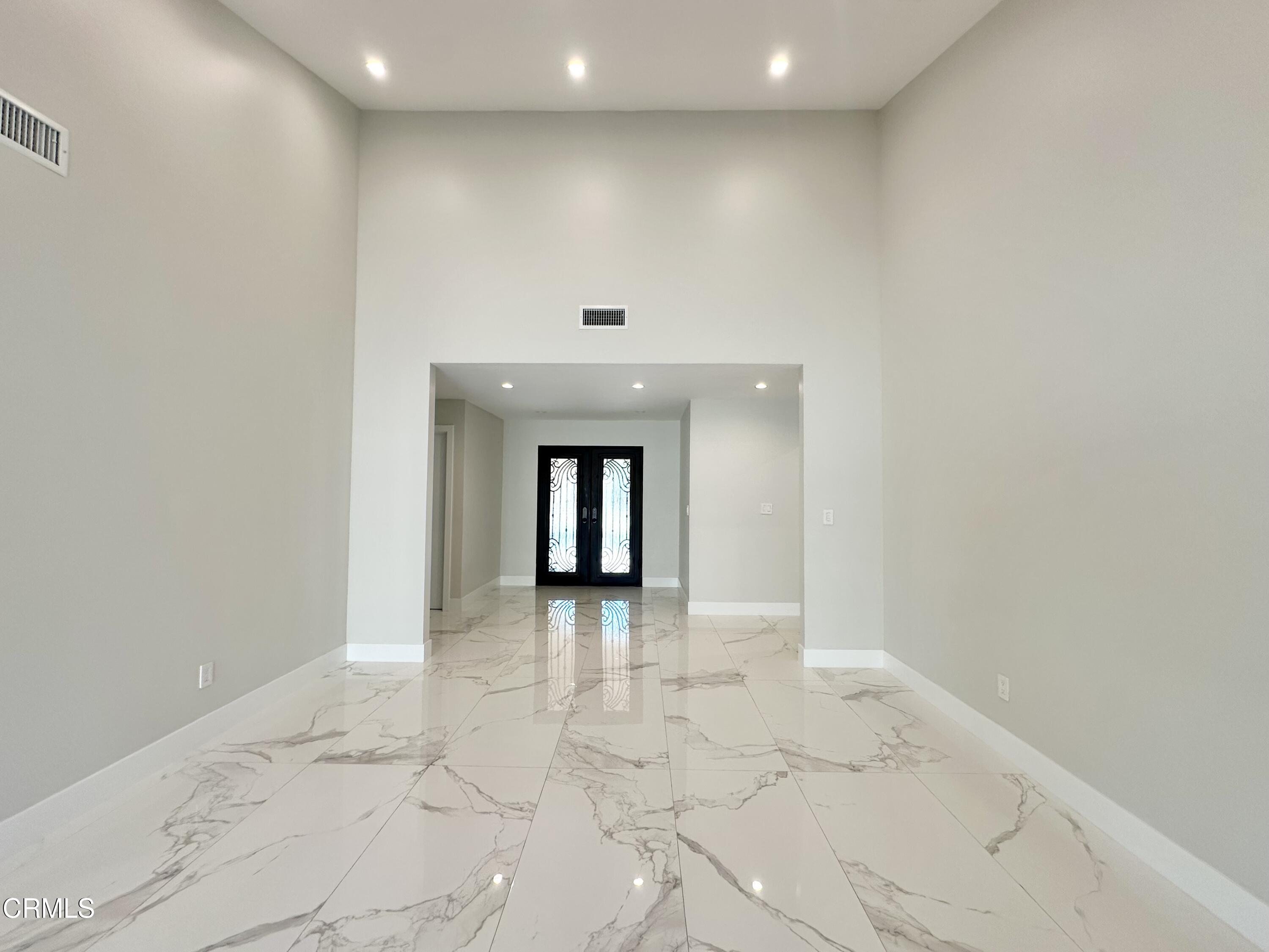 10462 Yarmouth Avenue Granada Hills, CA 91344 - Photo 6 of 30 IMG_1401