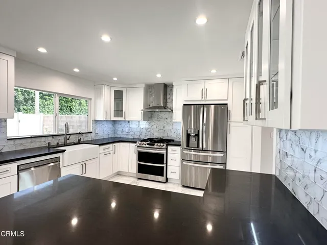 $5,400 | 10462 Yarmouth Avenue, Granada Hills, CA 91344