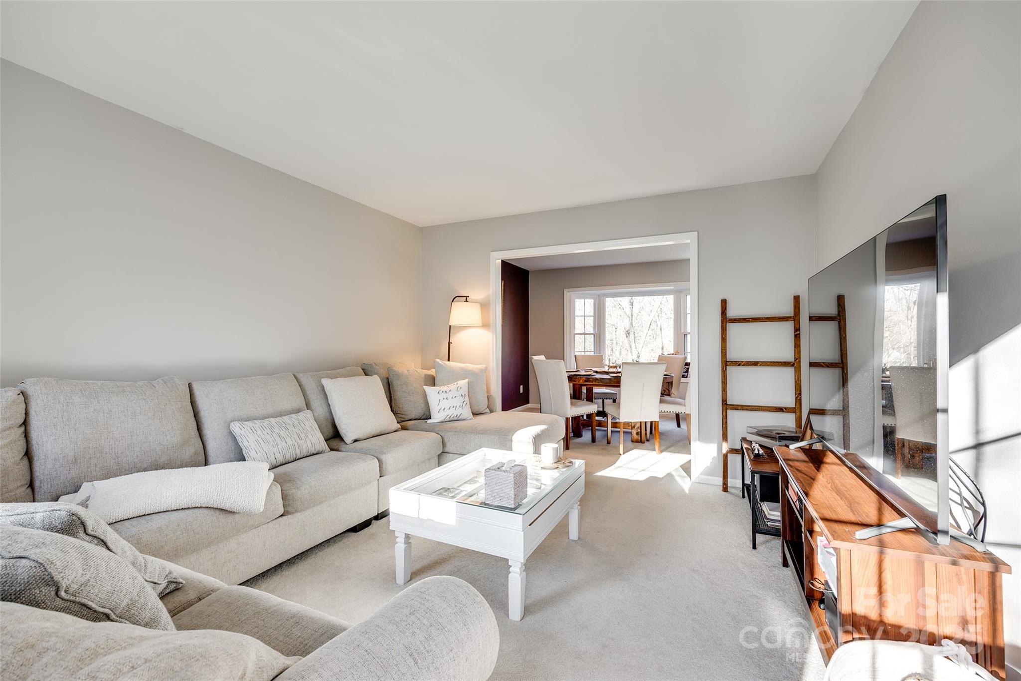 8620 Kirchenbaum Drive Charlotte, NC 28210 - Photo 4 of 35