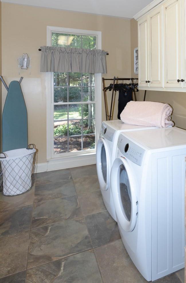 40 Maple Court Midland, GA 31820 - Photo 21 of 38 Laundry room with custom cabinetry