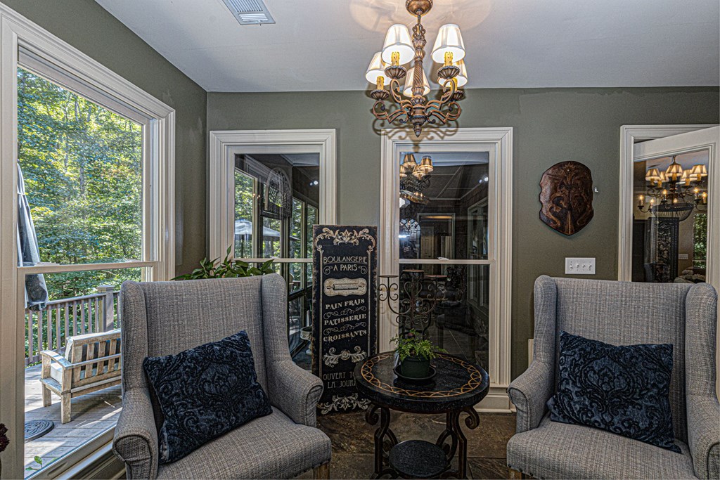 40 Maple Court Midland, GA 31820 - Photo 7 of 38 Keeping room w/breakfast or sitting area