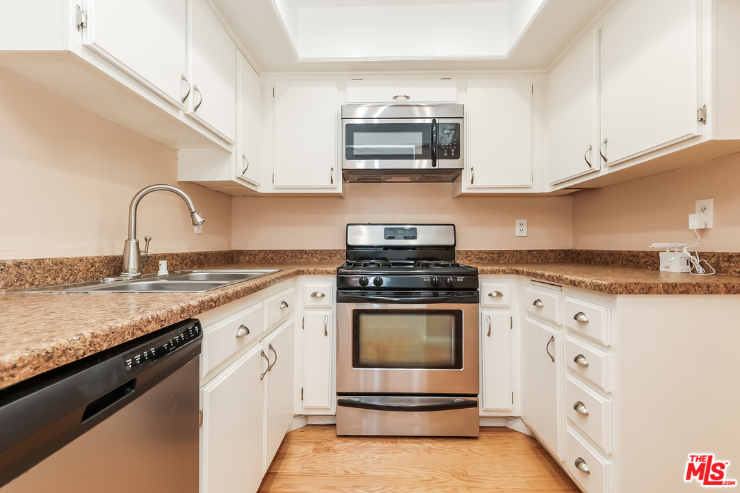 2201 Cheyenne Way, Unit 140 Fullerton, CA 92833 - Photo 4 of 27