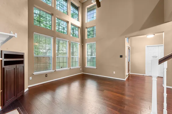$2,600 | 70 Harvest Wind Place, The Woodlands, TX 77382