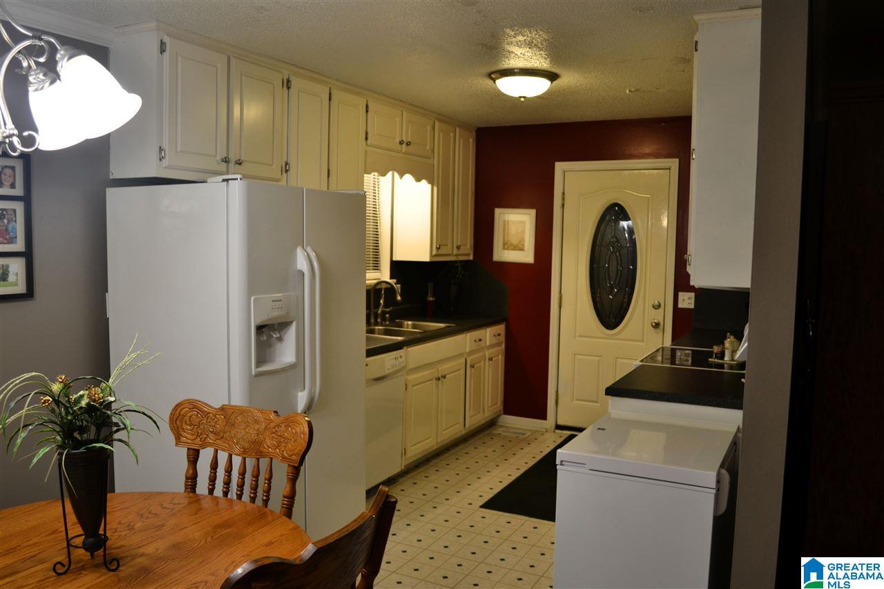 1090 Mountain Lake Road Warrior, AL 35180 - Photo 7 of 18