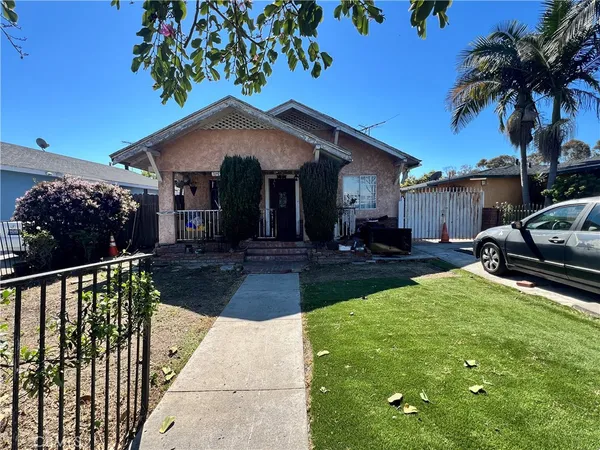 $699,999 | 5018 West 111th Place, Inglewood, CA 90304