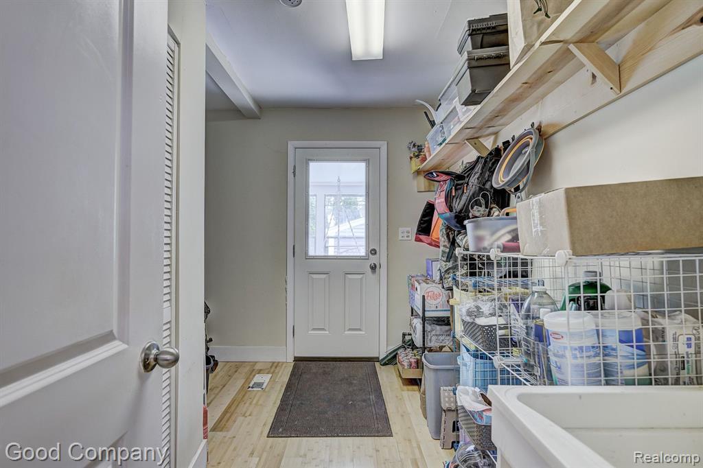 2230 Princeton Road Berkley, MI 48072 - Photo 14 of 48