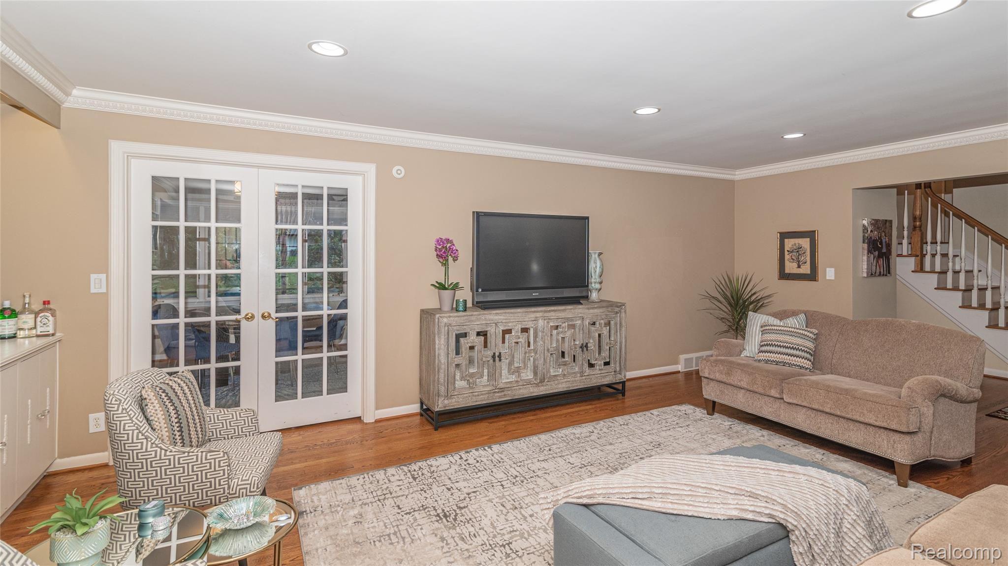 2460 Worcester Road West Bloomfield, MI 48323 - Photo 16 of 75 015_37.jpg