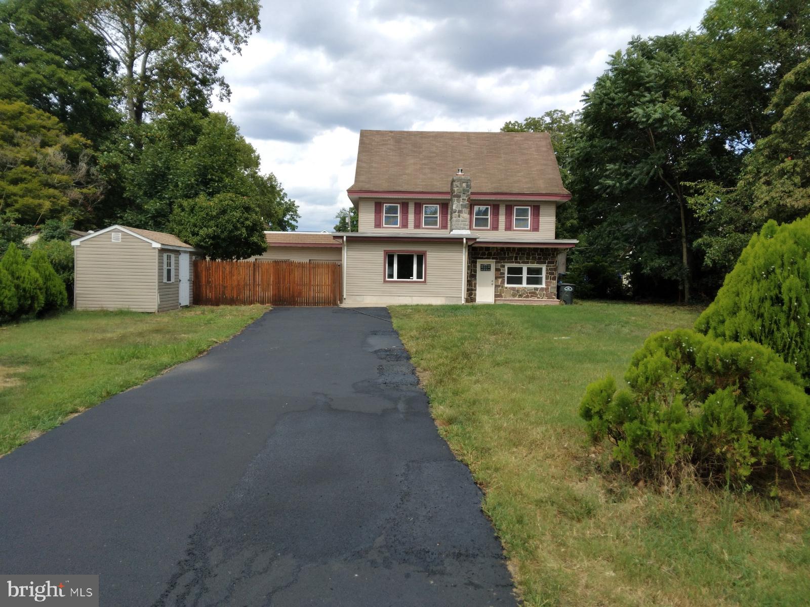 9 Maple Avenue Newfield, NJ 08344 - Photo 2 of 75