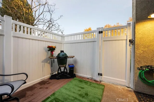 a picture of a wall with white walls