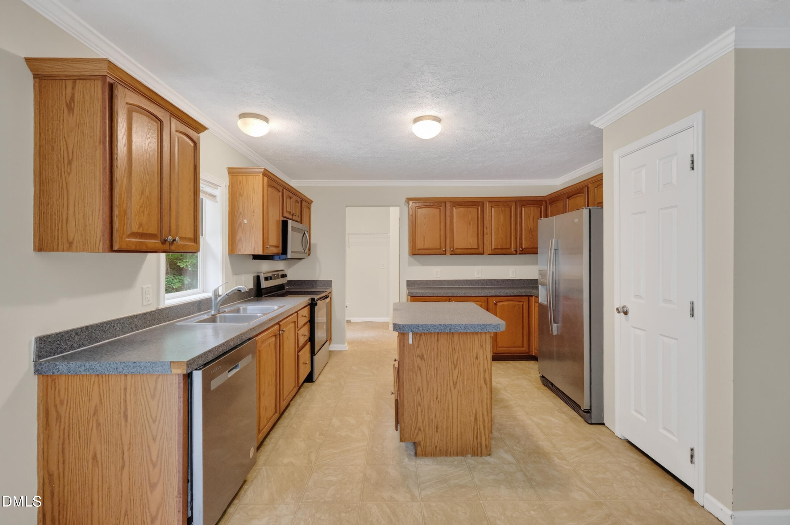126 Hunter Road Henderson, NC 27537 - Photo 3 of 44