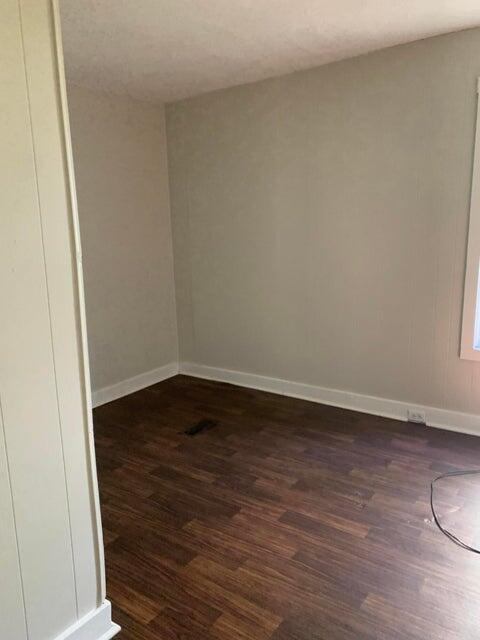 754 Olympia Street Southwest Grand Rapids, MI 49503 - Photo 8 of 19 living 7