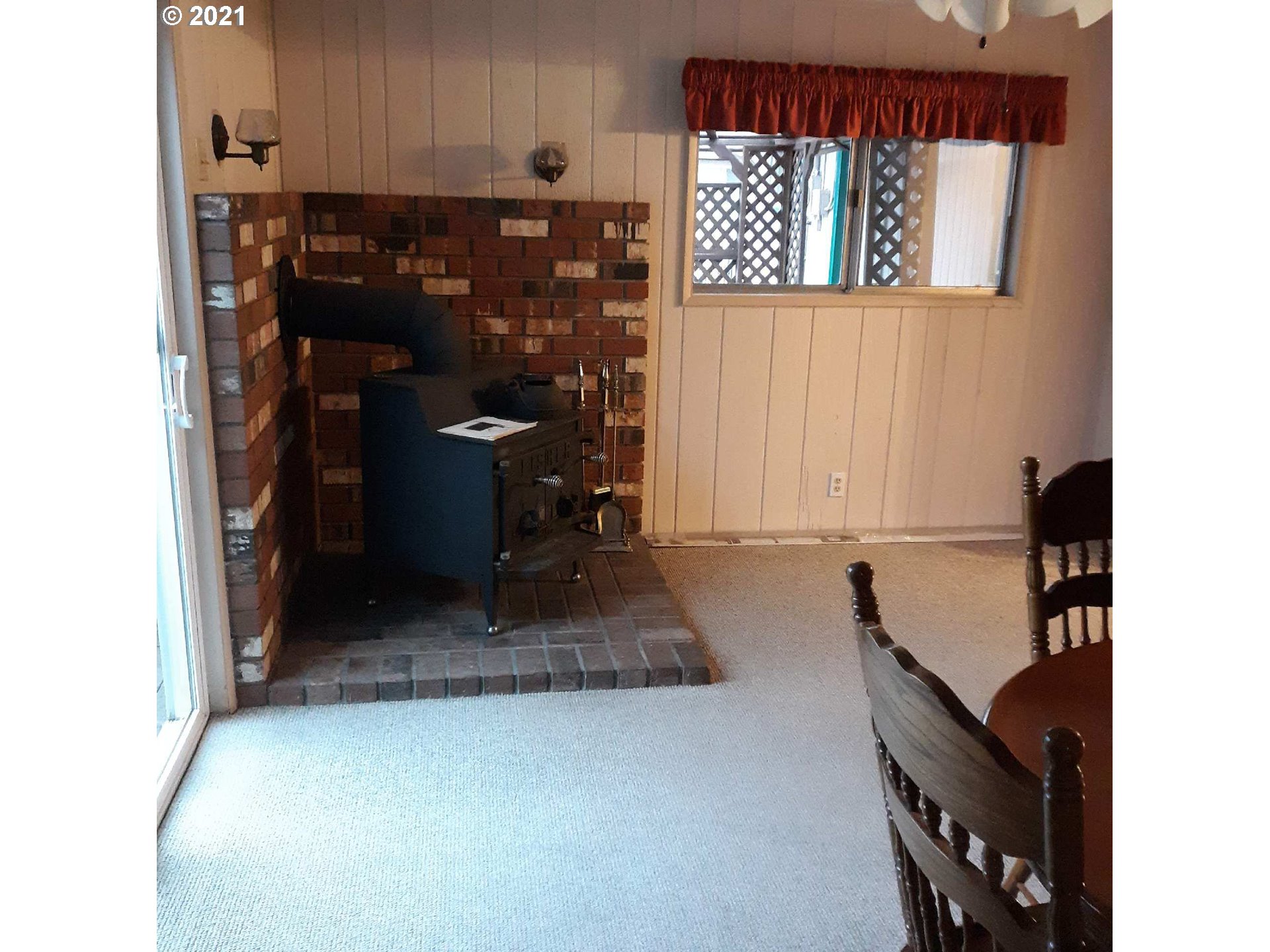 171 18th Street Springfield, OR 97477 - Photo 12 of 25