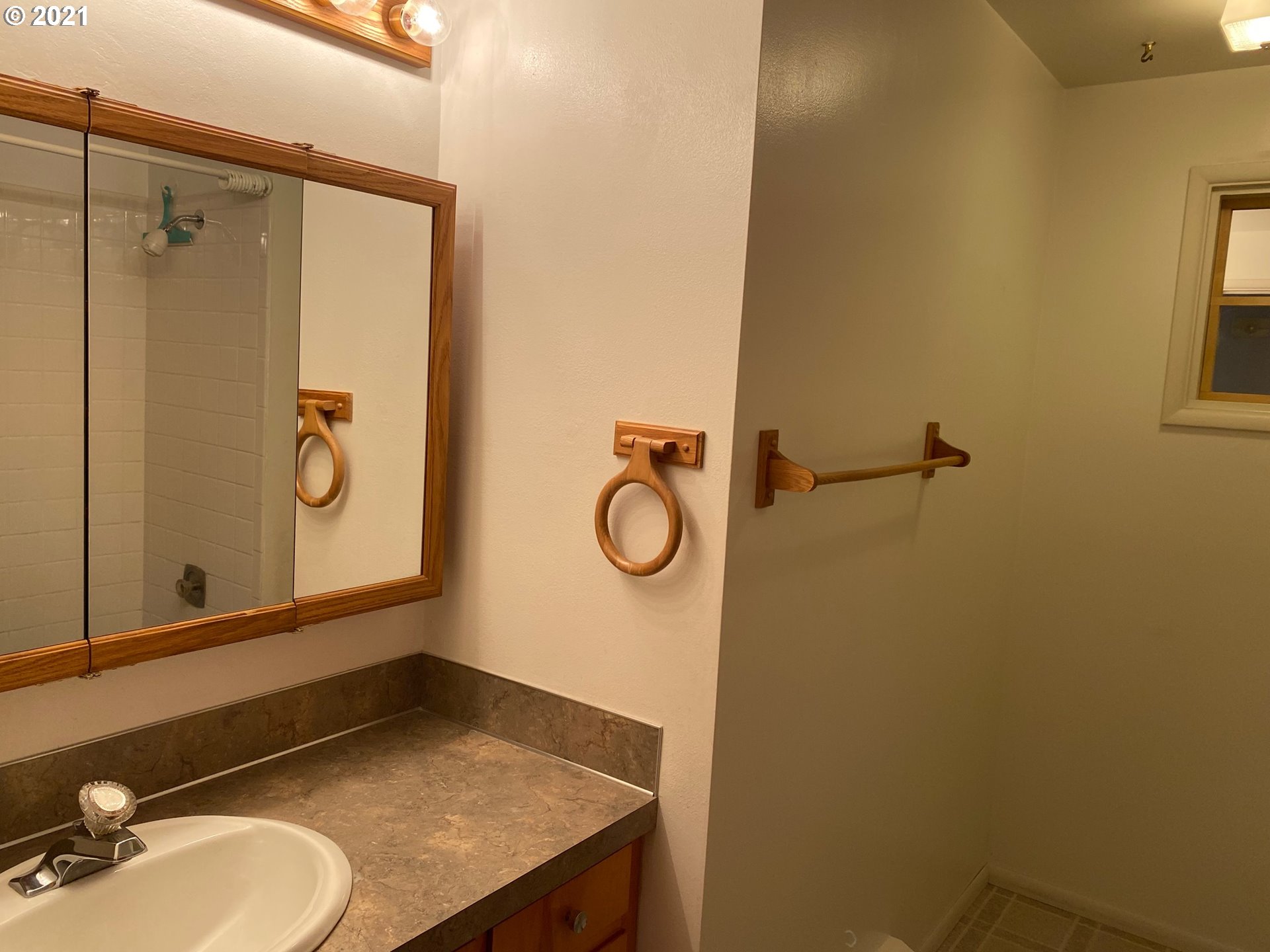 171 18th Street Springfield, OR 97477 - Photo 17 of 25