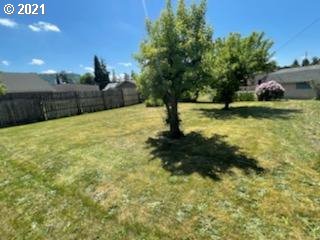 171 18th Street Springfield, OR 97477 - Photo 7 of 25