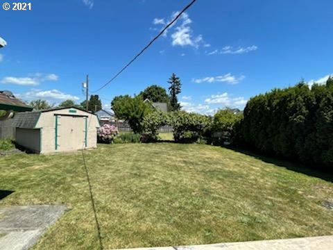 171 18th Street Springfield, OR 97477 - Photo 8 of 25