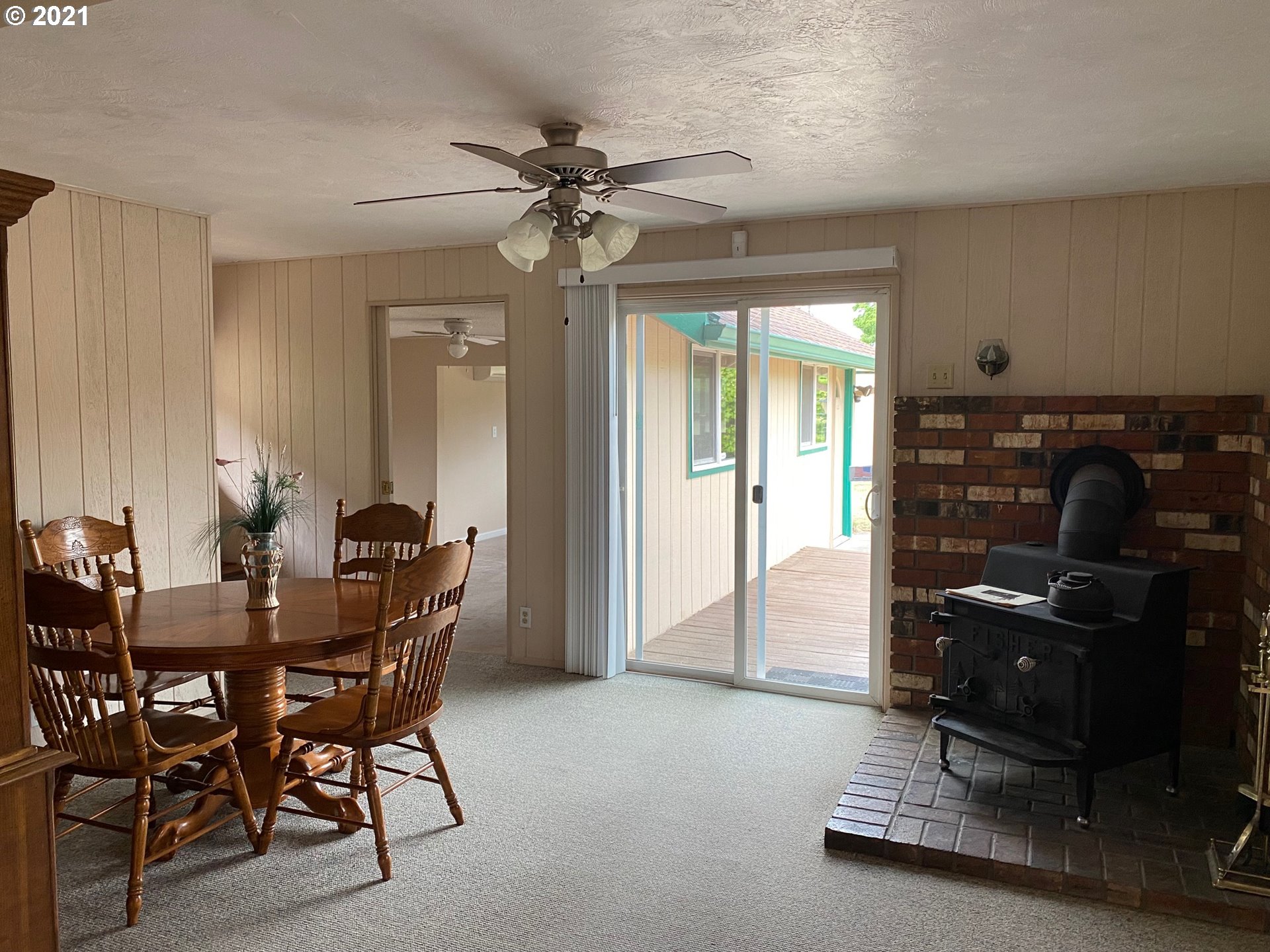 171 18th Street Springfield, OR 97477 - Photo 10 of 25