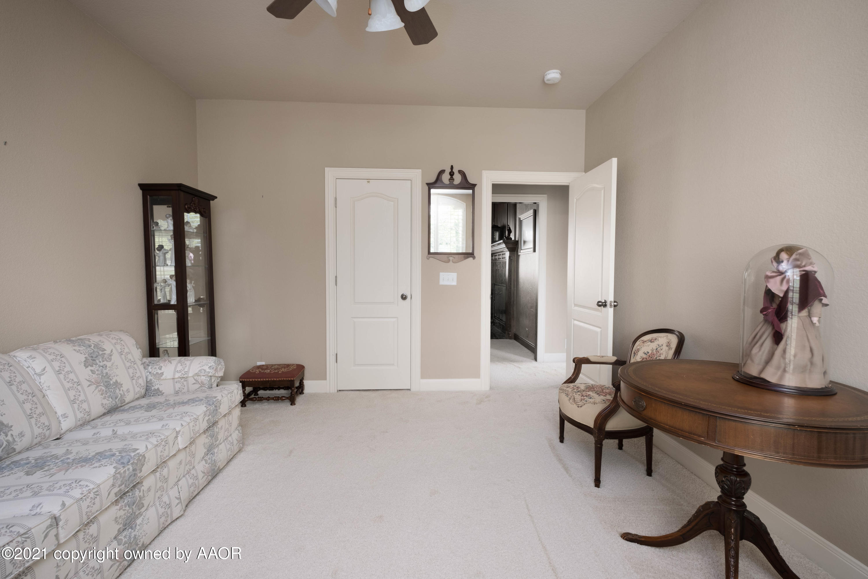 6607 Sumac Place Amarillo, TX 79124 - Photo 21 of 32 a living room with furniture
