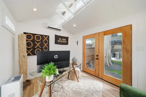 $4,600 | 1307 East 27th Street, Houston, TX 77009