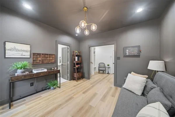$4,600 | 1307 East 27th Street, Houston, TX 77009
